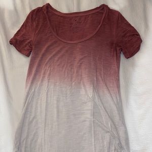 Maroon and white ombre tee